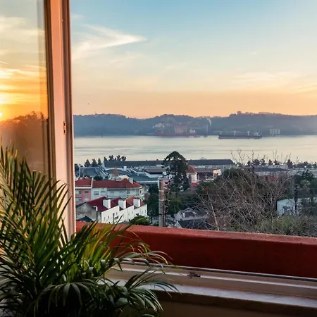 Romantic Rooftop Apart W/ River View Ac Heating Apartment