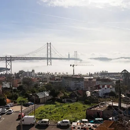 Apartment Romantic Rooftop Apart W/ River View Ac Heating Lisbon